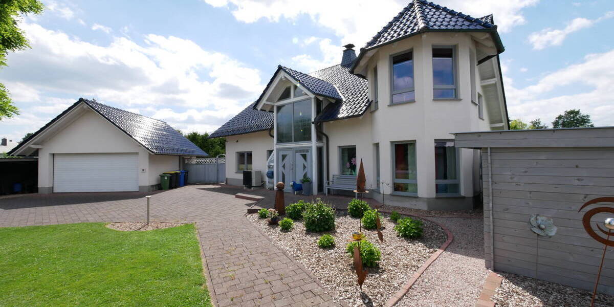 Wohnen und Arbeiten unter einem Dach - Großzügiges Betriebsleiterwohnhaus in Willebadessen 6 zimmer