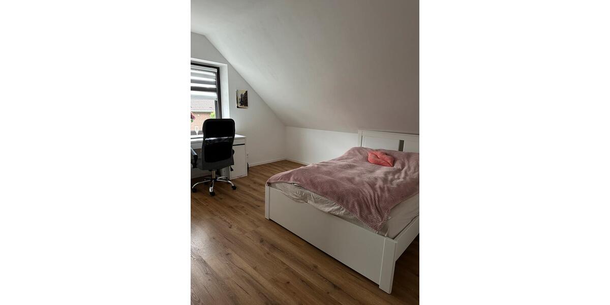 Maisonettenwohnung Paderborn Neuenbeken - 4 Zimmer, 120 m&sup2;, 1.290&euro; | Angebot:27596753