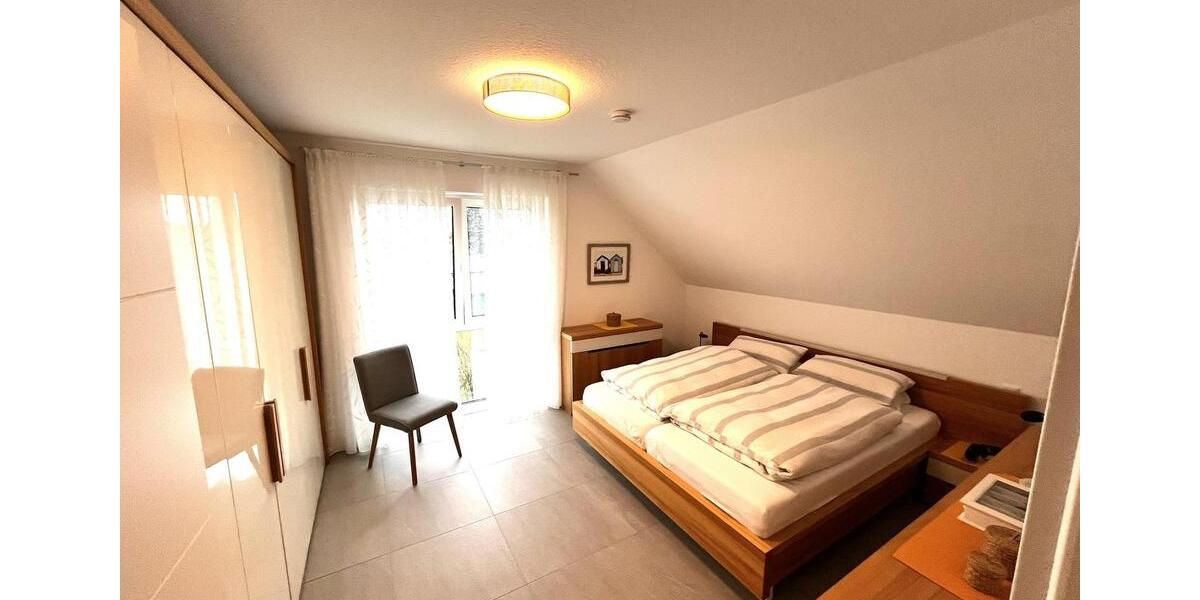 Doppelhaushälfte Detmold Hiddesen - 4 Zimmer, 128 m&sup2;, 1.892&euro; | Angebot:25022862