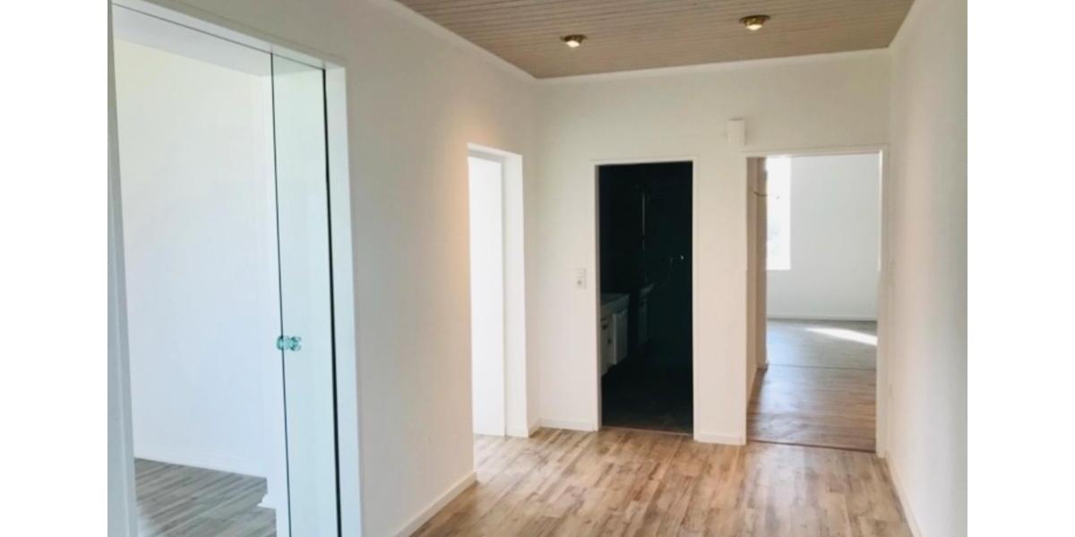 Erdgeschoßwohnung Oerlinghausen - 4.5 Zimmer, 120 m&sup2;, 1.330&euro; | Angebot:23880319