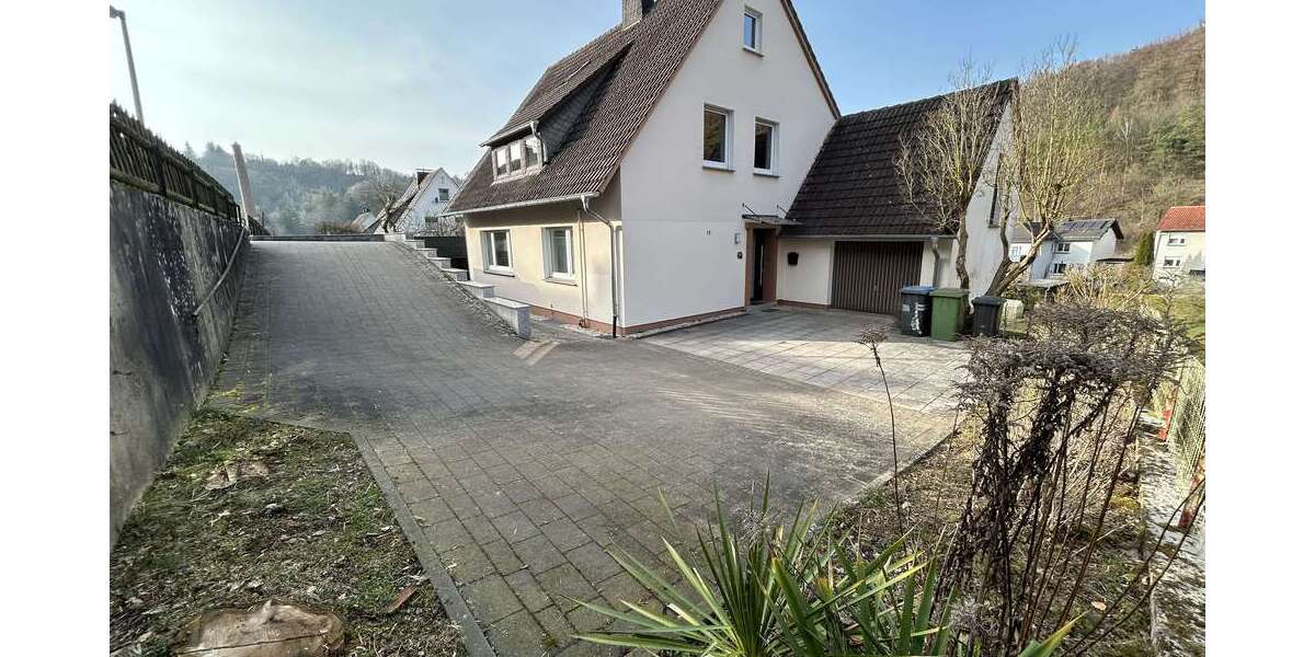 Einfamilienhaus Marsberg - 5 Zimmer, 137 m&sup2;, 260.000&euro; | Angebot:25933201