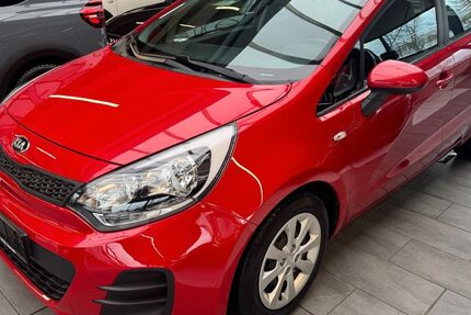 Kia Rio 139.000 km 5.950 &euro; Detmold 32758