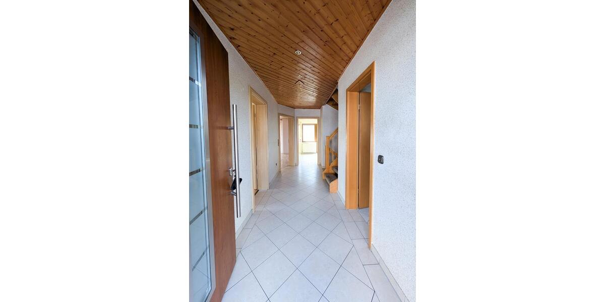 Einfamilienhaus Steinheim - 5 Zimmer, 100 m&sup2;, 300.000&euro; | Angebot:26709537