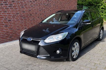 Ford Focus 138.000 km 2.750 &euro; Salzkotten 33154