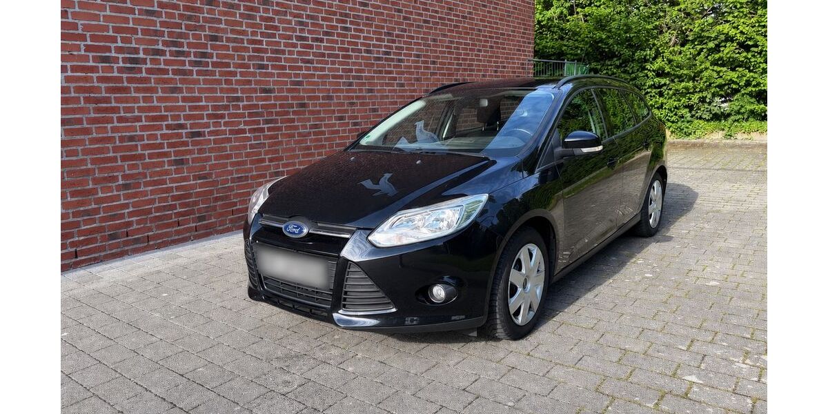 Ford Focus 138.000 km 2.750 &euro; Salzkotten 33154