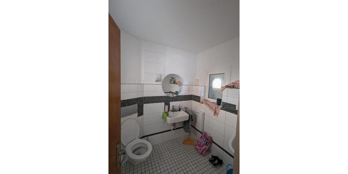 Doppelhaushälfte Nieheim - 3 Zimmer, 110 m&sup2;, 630&euro; | Angebot:25795323