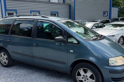 VW Sharan 216.000 km 2.499 &euro; Detmold 32758