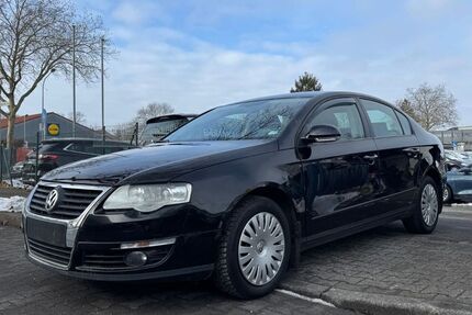 VW Passat 226.100 km 2.390 &euro; Paderborn 33102