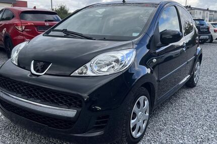 Peugeot 107 198.500 km 1.799 &euro; Paderborn 33100