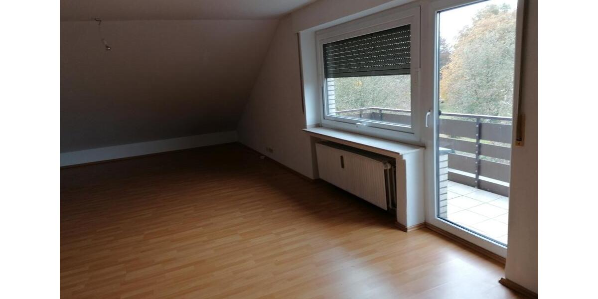 Dachgeschoßwohnung Brakel - 3 Zimmer, 88 m&sup2;, 430&euro; | Angebot:26321221
