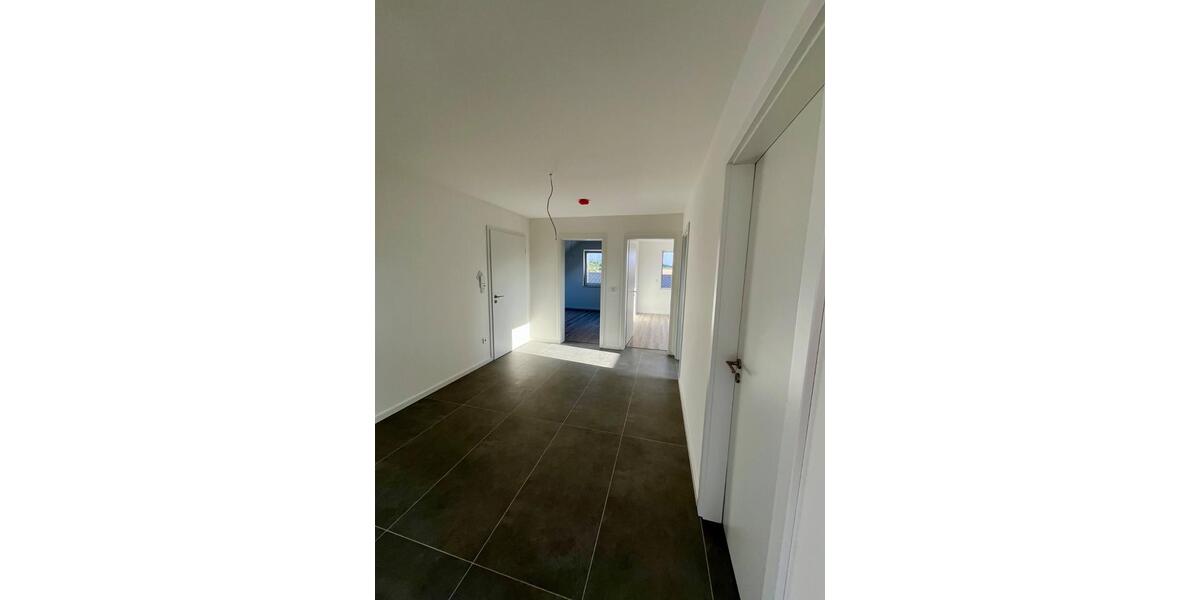 Dachgeschoßwohnung Paderborn Neuenbeken - 3 Zimmer, 101 m&sup2;, 1.400&euro; | Angebot:27564919