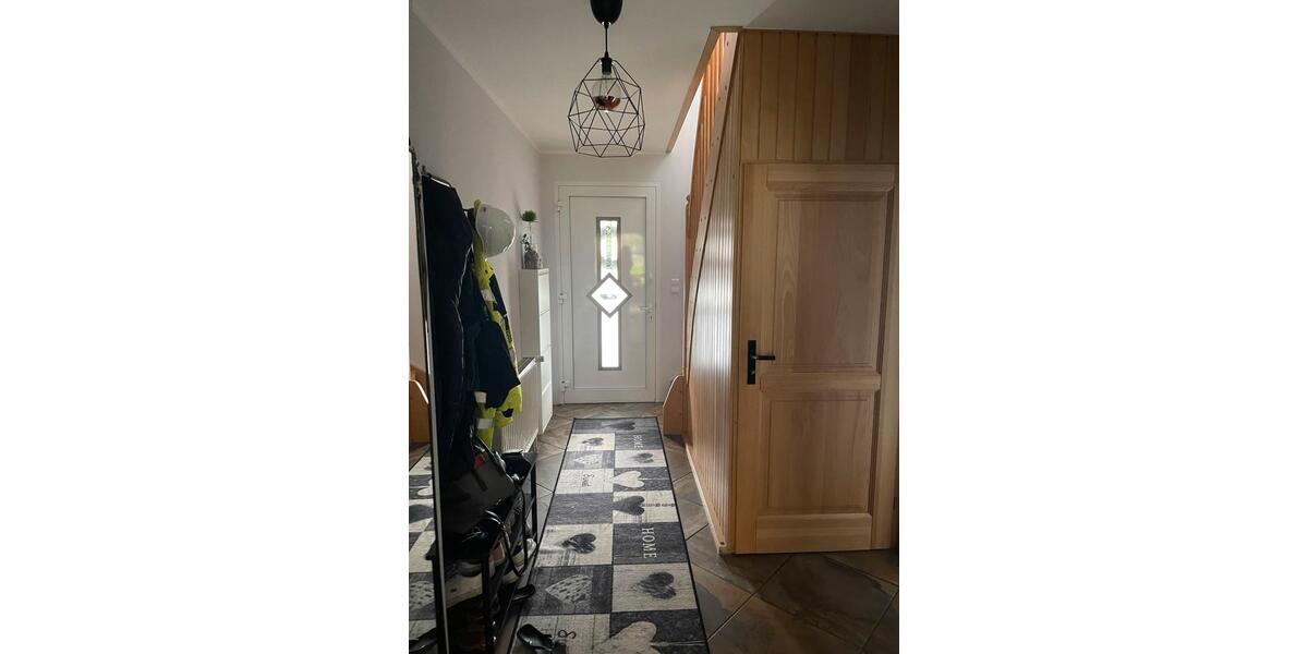 Freistehendes Einfamilienhaus mit großem Garten zur Miete 5 zimmer