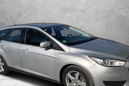 Ford Focus 95.000 km 6.499 &euro; Detmold 32758