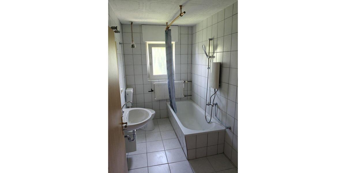 Mehrfamilienhaus, Wohnhaus Altenbeken - 9 Zimmer, 172 m&sup2;, 290.000&euro; | Angebot:27048329