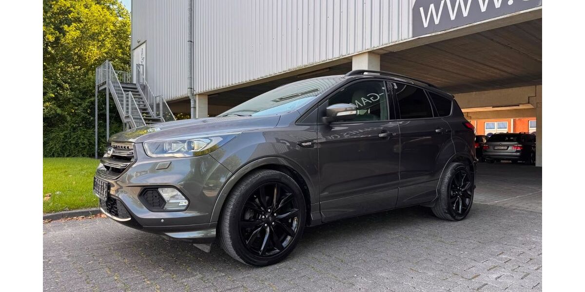 Ford Kuga 93.000 km 11.490 &euro; Paderborn 33102