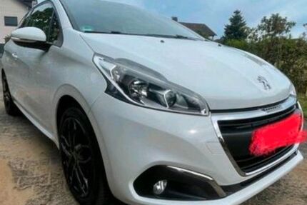 Peugeot 208 55.000 km 6.000 &euro; Lippstadt 59557