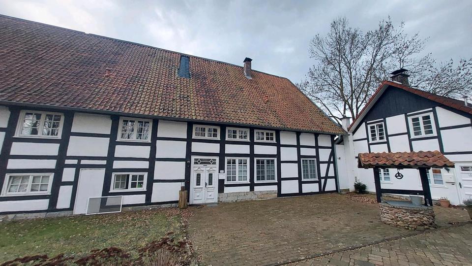 Dachgeschoßwohnung Delbrück - 4 Zimmer, 117 m&sup2;, 890&euro; | Angebot:25285603