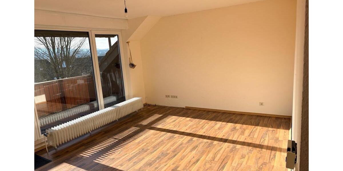 Dachgeschoßwohnung Detmold - 2 Zimmer, 75 m&sup2;, 830&euro; | Angebot:25234050