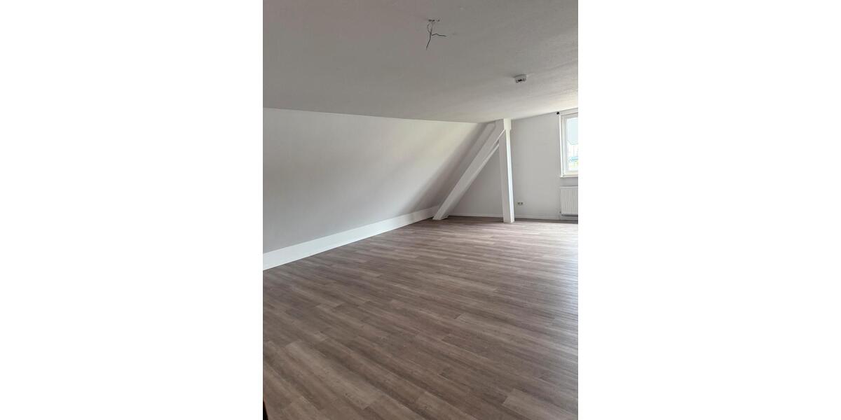 5-Zimmer Maisonettenwohnung mit Balkon in Bad Driburg 5 zimmer