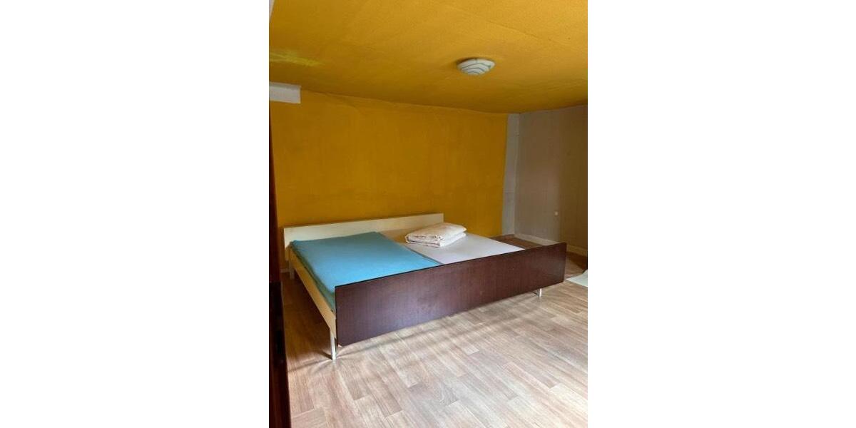 Etagenwohnung Brakel - 7 Zimmer, 135 m&sup2;, 1.550&euro; | Angebot:25255213
