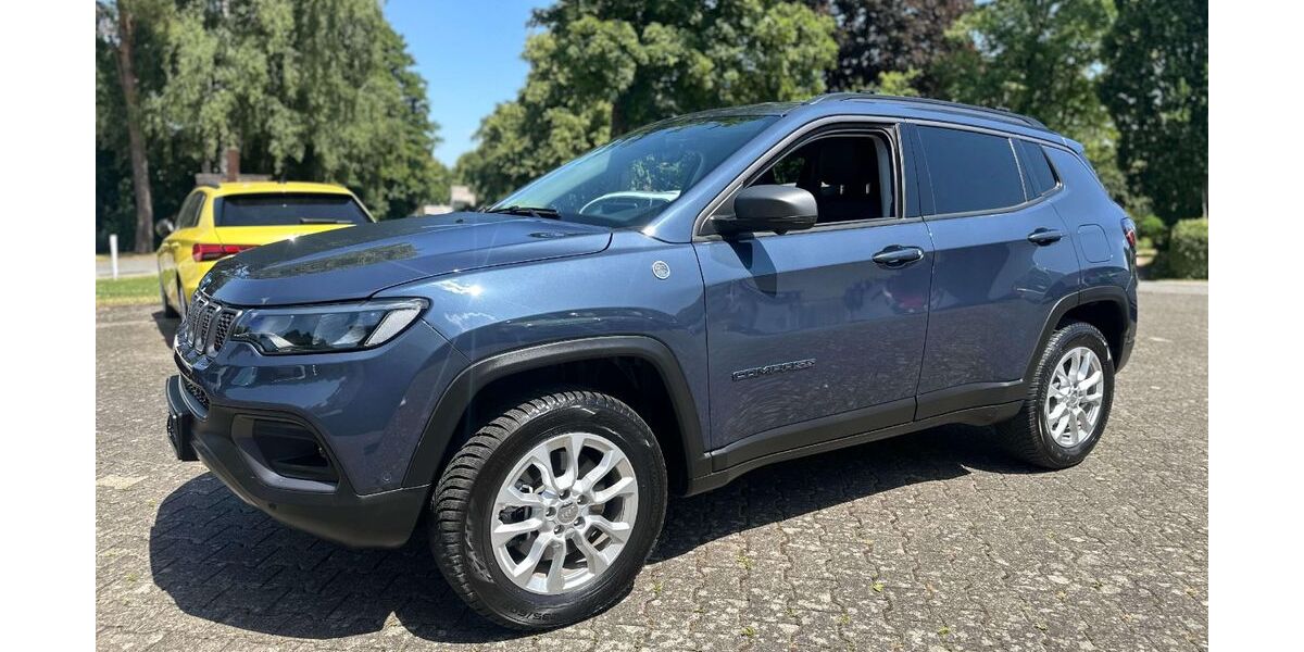 Jeep Compass 33.430 km 24.990 € Willebadessen 34439