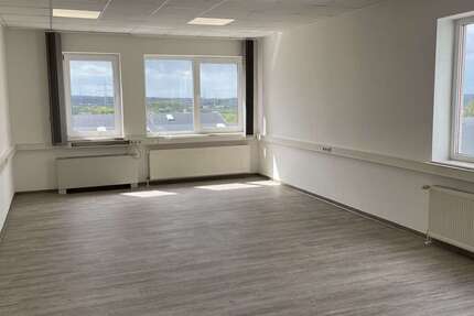 Büro in Paderborn 390 € 46.4 m² zimmer