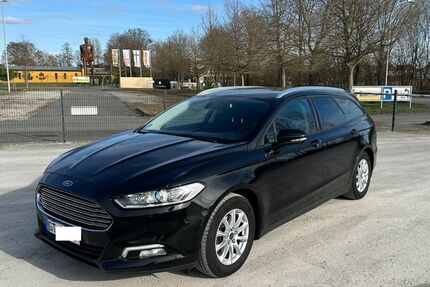 Ford Mondeo 212.000 km 8.500 &euro; Rietberg 33397
