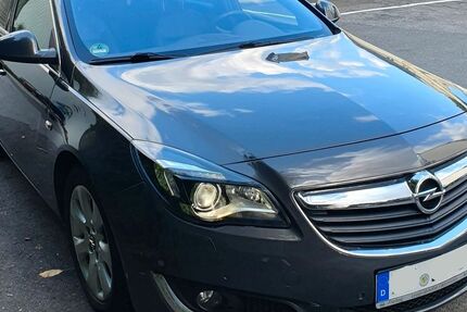 Opel Insignia 146.000 km 9.200 € Oerlinghausen 33813