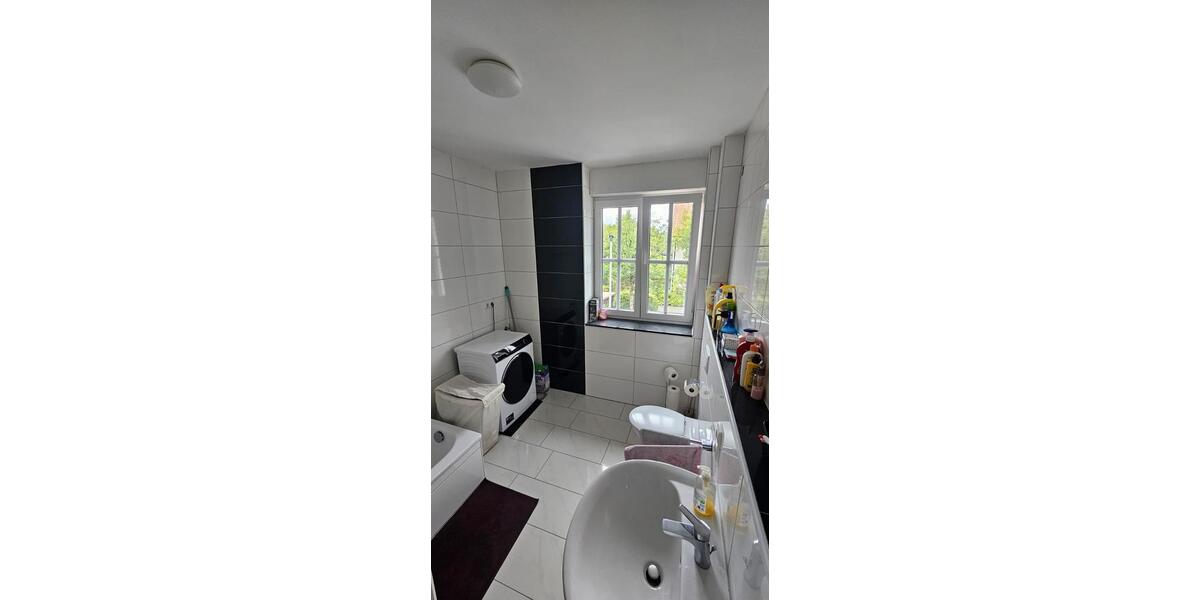 Etagenwohnung Paderborn Neuenbeken - 3 Zimmer, 92 m&sup2;, 1.100&euro; | Angebot:27623744