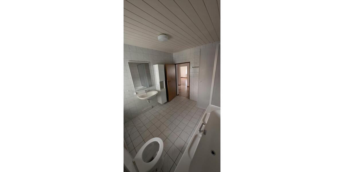 Etagenwohnung Steinheim - 5 Zimmer, 125 m&sup2;, 900&euro; | Angebot:27536573
