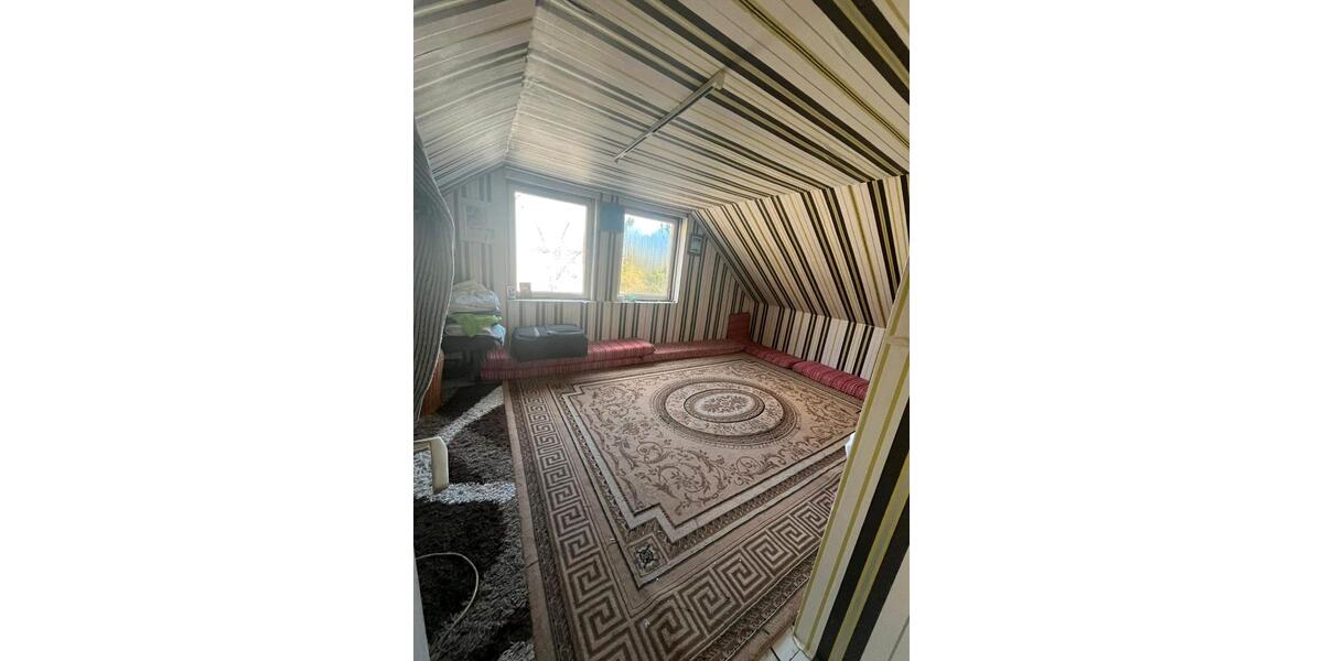 Einfamilienhaus Brakel - 7 Zimmer, 174 m&sup2;, 145.000&euro; | Angebot:25830575