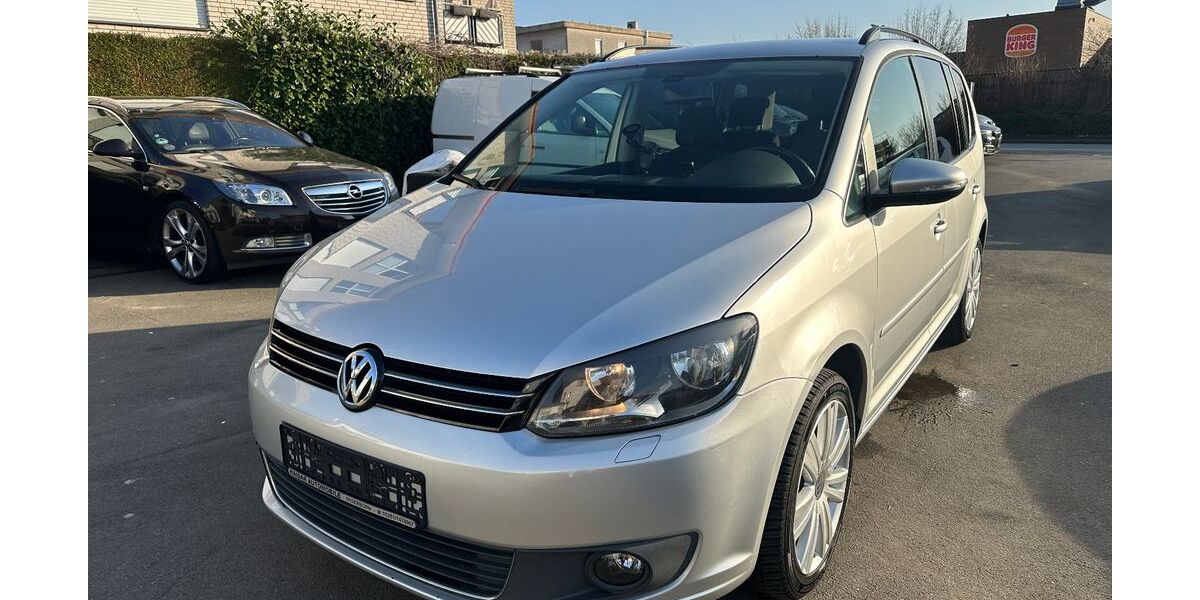 VW Touran 171.000 km 7.999 &euro; Paderborn 33100