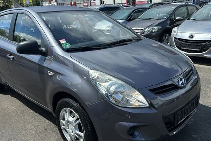 Hyundai i20 131.000 km 3.499 &euro; Paderborn 33100