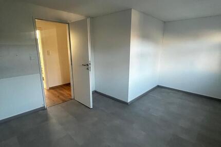 Charmante 2-Zimmer-DG-Wohnung in Toplage – perfekt für Singles & Paare