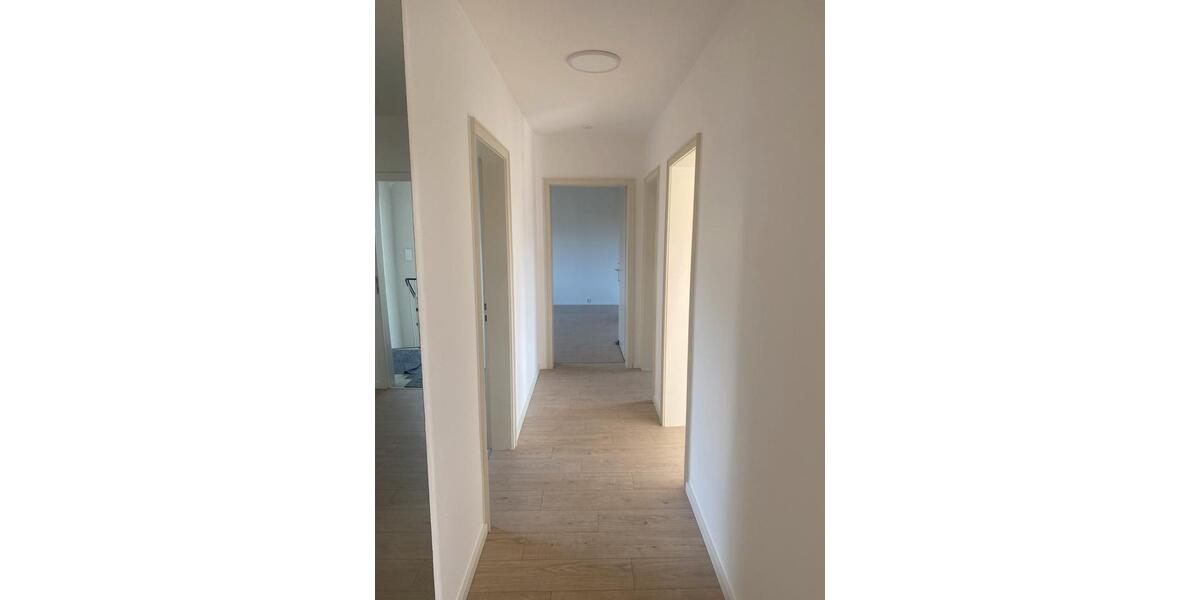 Etagenwohnung Detmold Hiddesen - 4 Zimmer, 100 m&sup2;, 285.000&euro; | Angebot:25391065