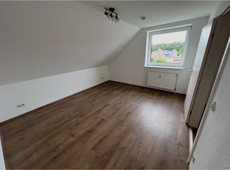 Dachgeschoßwohnung Delbrück - 3 Zimmer, 62 m&sup2;, 550&euro; | Angebot:25801239