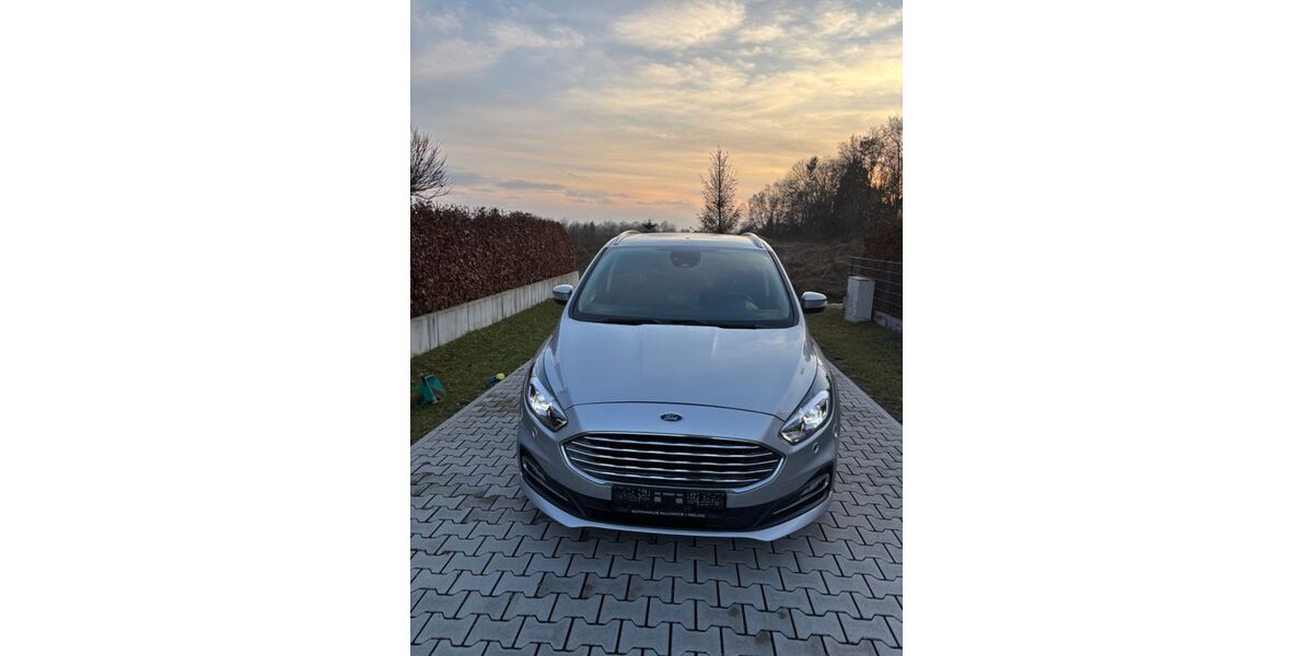 Ford S-Max 79.000 km 12.900 &euro; Delbrück 33129
