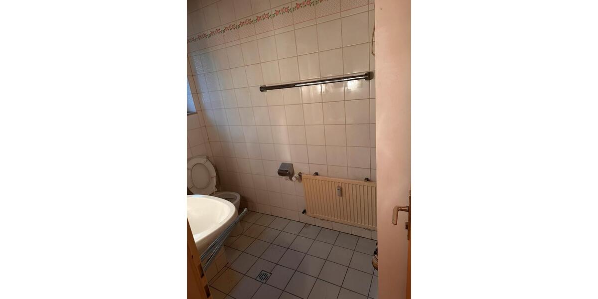 Einfamilienhaus Marsberg - 9 Zimmer, 180 m&sup2;, 199.000&euro; | Angebot:27079077