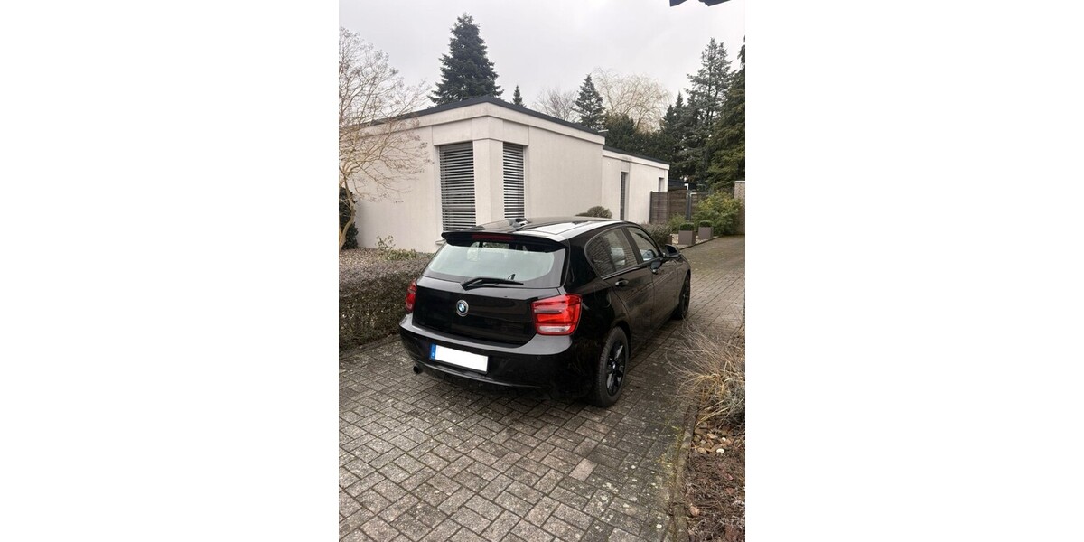 BMW 118 243.000 km 7.900 &euro; Bad Lippspringe 33175