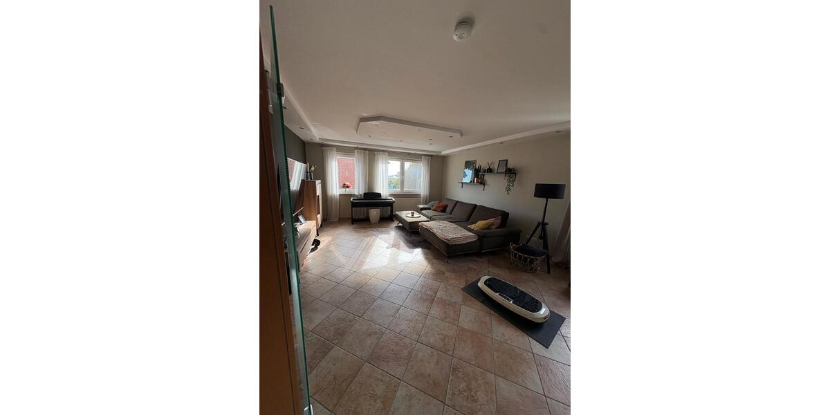 Etagenwohnung Bad Lippspringe - 5 Zimmer, 155 m&sup2;, 1.600&euro; | Angebot:27581416