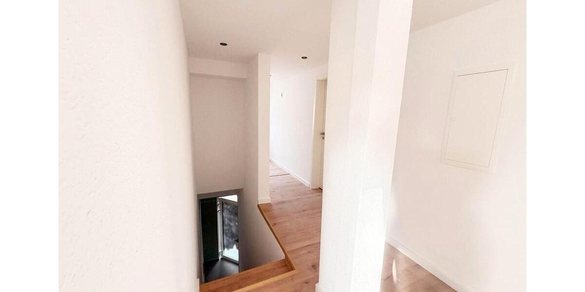Einfamilienhaus Paderborn Neuenbeken - 8 Zimmer, 167 m&sup2;, 360.000&euro; | Angebot:26326959