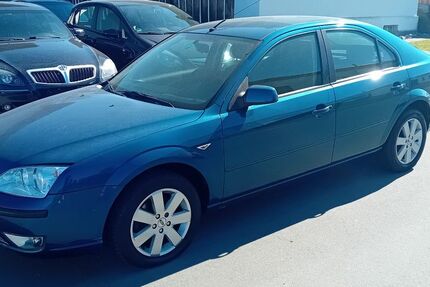 Ford Mondeo 195.000 km 2.650 € Lage 32791
