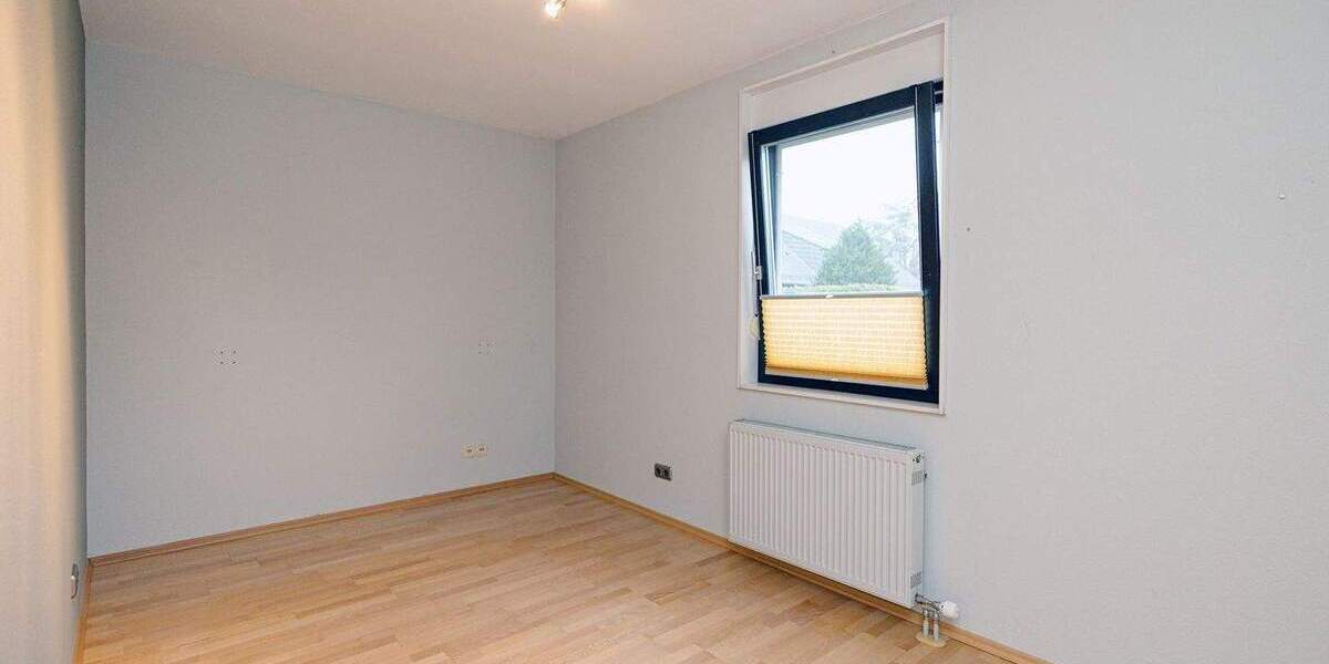 Bungalow Schloß Holte-Stukenbrock Stukenbrock - 4 Zimmer, 124 m&sup2;, 415.000&euro; | Angebot:26643999