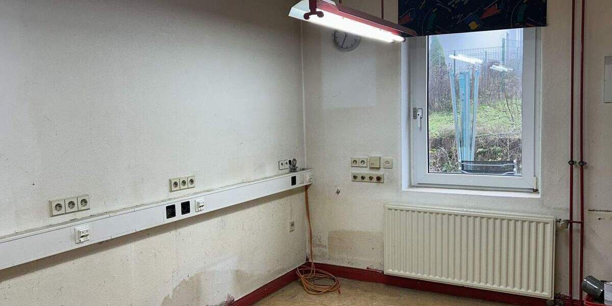 Einfamilienhaus Marsberg Niedermarsberg - 5 Zimmer, 140 m&sup2;, 150.000&euro; | Angebot:26724851