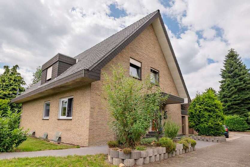 Haus zum Kaufen in Bielefeld 479.000 € 201 m²