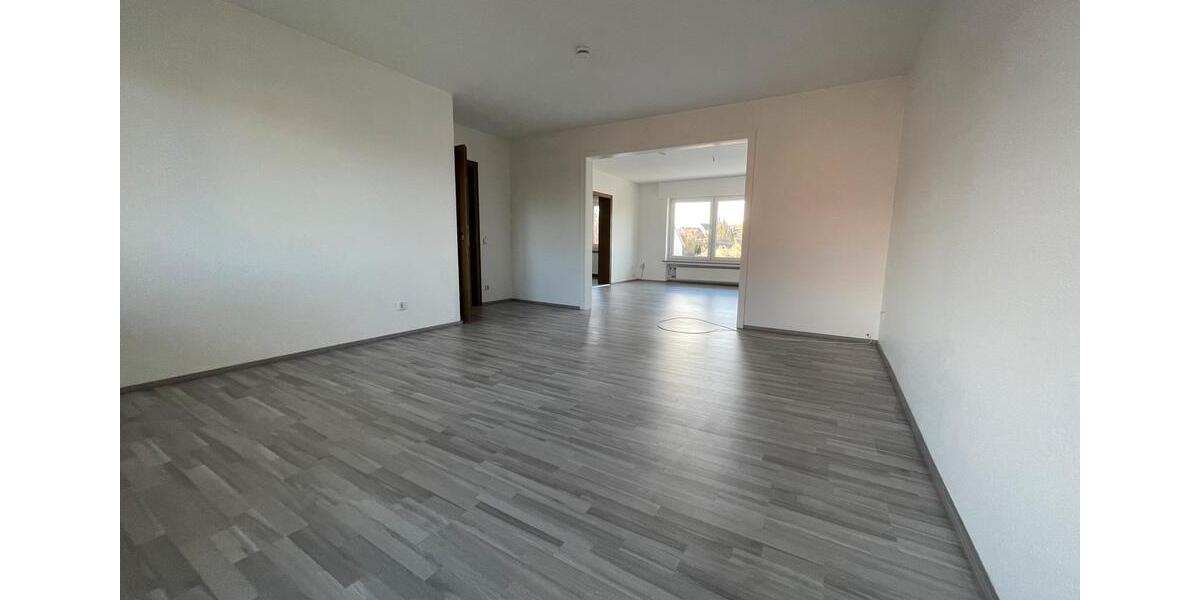 Etagenwohnung Salzkotten - 2 Zimmer, 90 m&sup2;, 650&euro; | Angebot:25403020