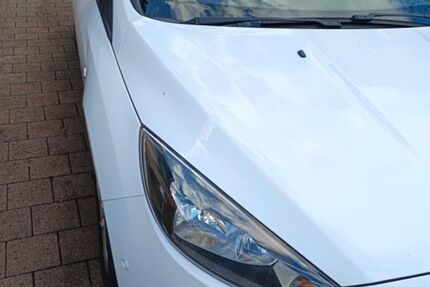 Ford Focus 80.000 km 10.199 &euro; Detmold 32760