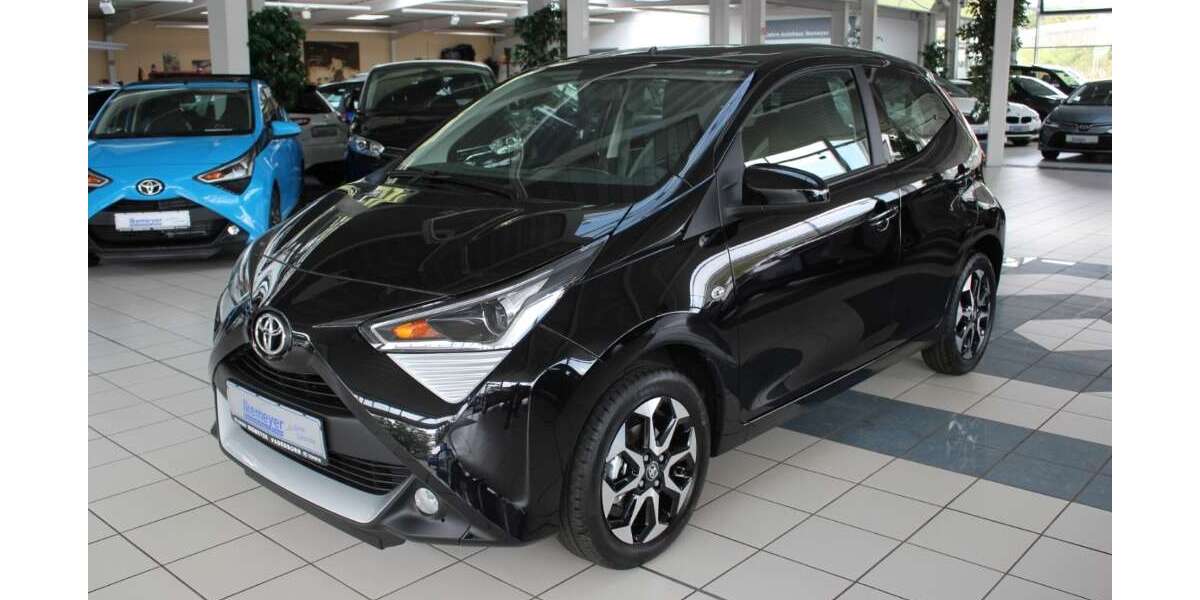 Toyota Aygo 16.800 km 11.890 &euro; Paderborn-Elsen 33104