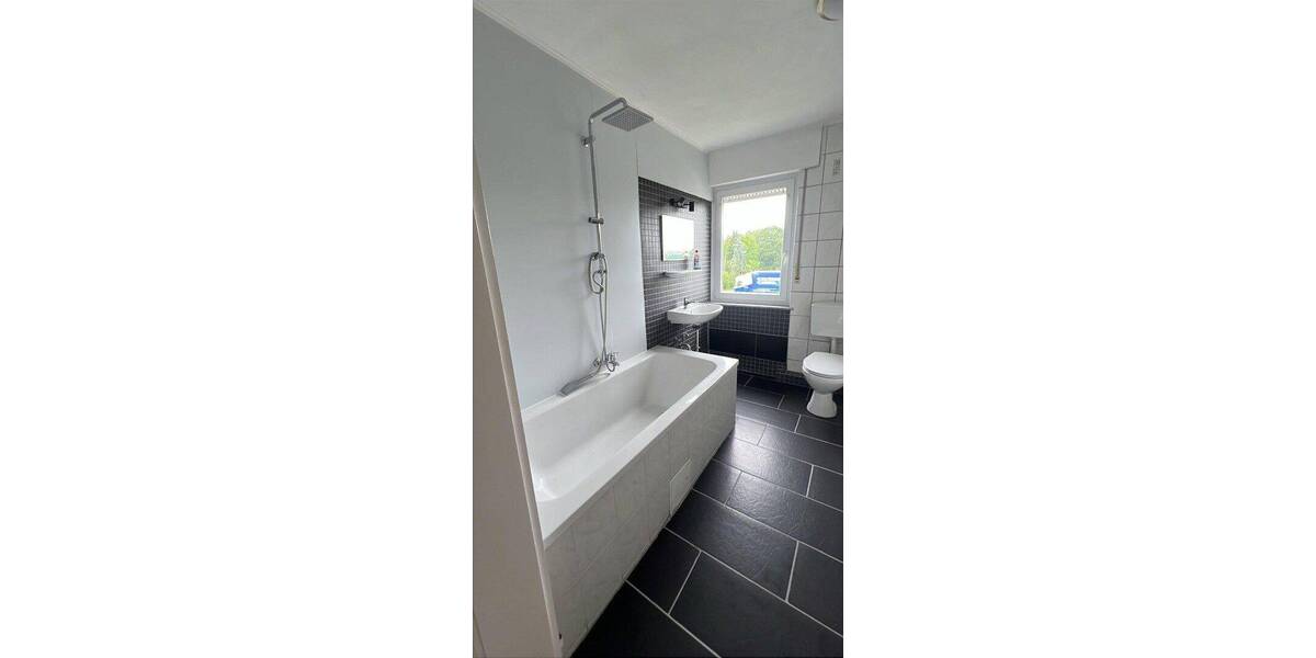 Etagenwohnung Detmold Bentrup-Loßbruch - 3 Zimmer, 95 m&sup2;, 780&euro; | Angebot:26886722
