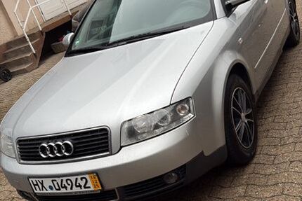 Audi A4 220.000 km 1.400 &euro; Bad driburg 33014